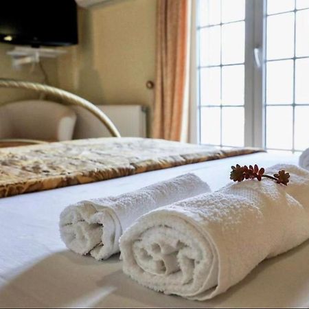Liberis Loft Suite อาร์กอสโตลี ภายนอก รูปภาพ