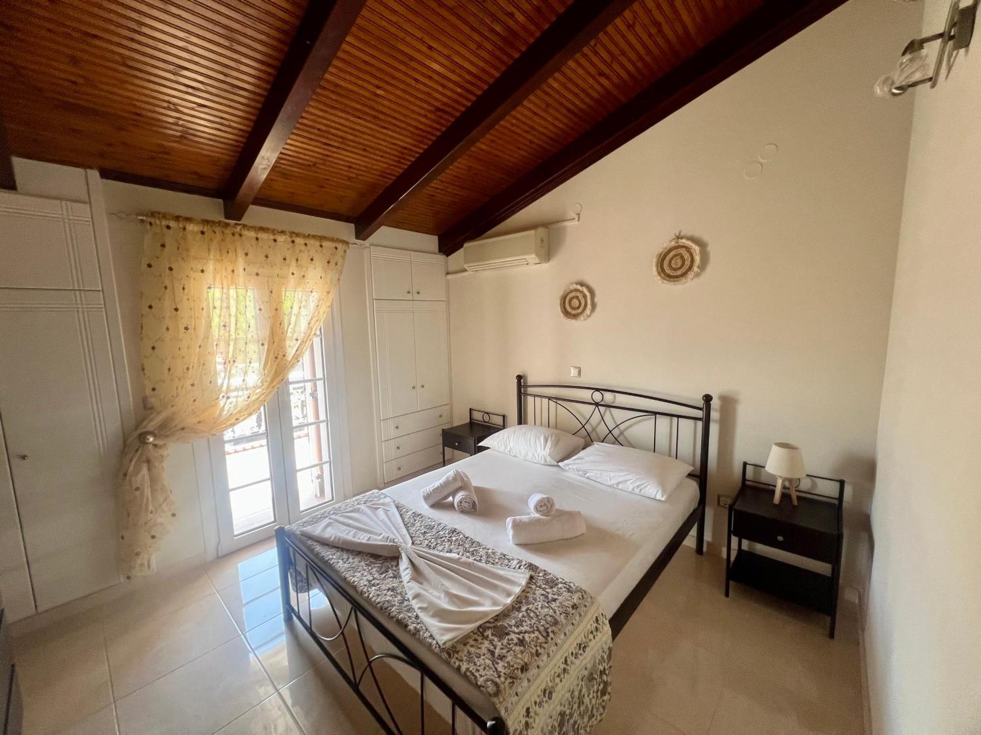 Liberis Loft Suite อาร์กอสโตลี ภายนอก รูปภาพ