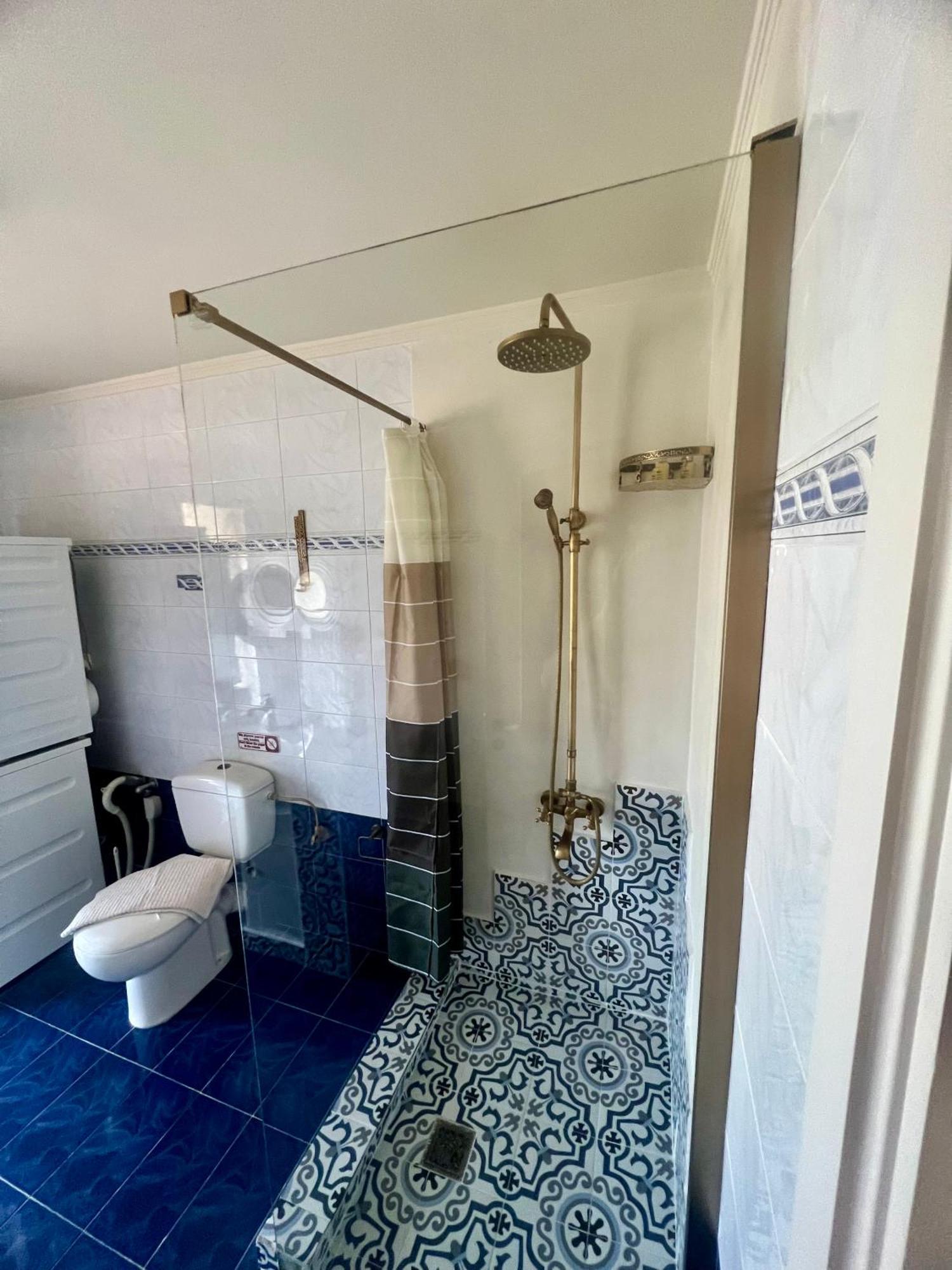 Liberis Loft Suite อาร์กอสโตลี ภายนอก รูปภาพ