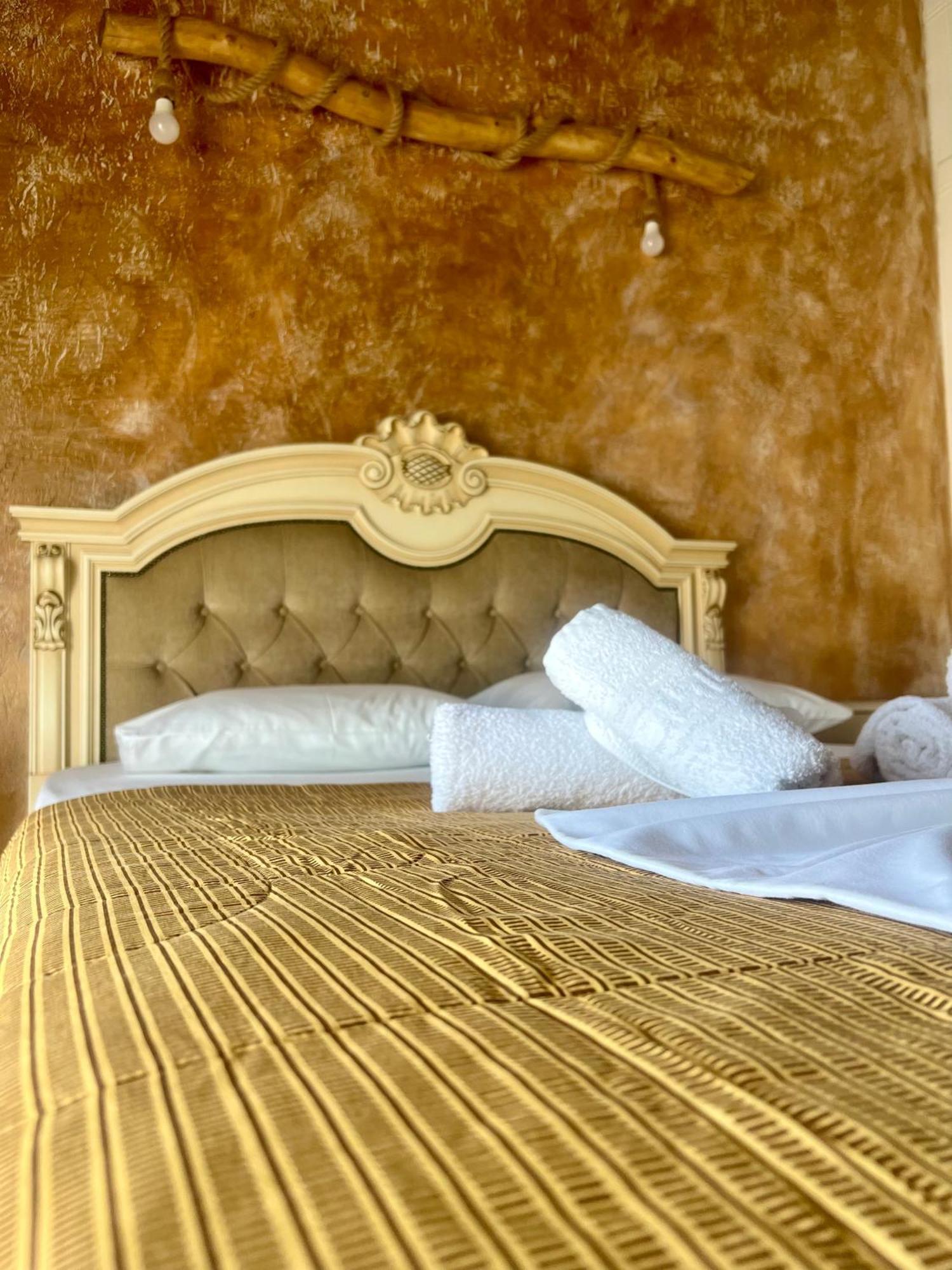 Liberis Loft Suite อาร์กอสโตลี ภายนอก รูปภาพ