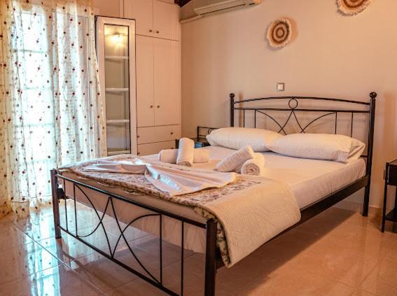Liberis Loft Suite อาร์กอสโตลี ภายนอก รูปภาพ