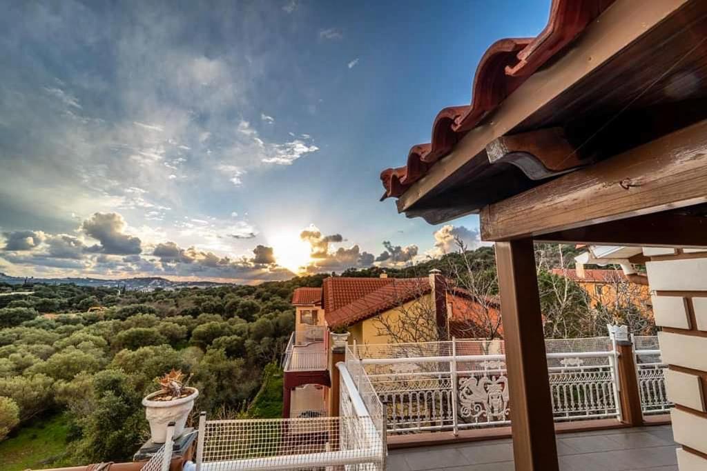Liberis Loft Suite อาร์กอสโตลี ภายนอก รูปภาพ
